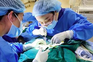 巴萨官方：两届女子金球得主普特拉斯将接受左膝关节镜修复手术